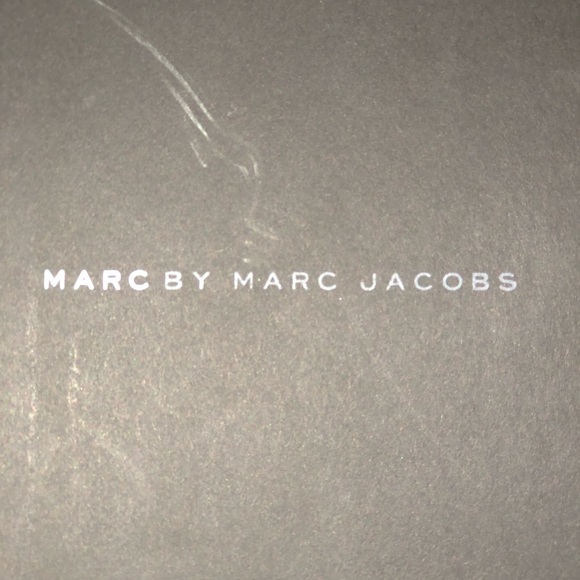 Adorable neon highlighter yellow Marc Jacobs flats - Picture 4 of 4